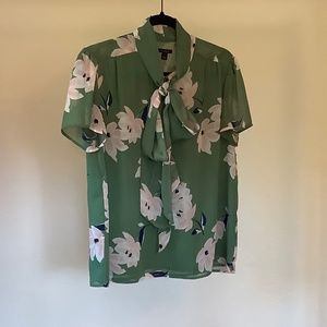 Ann Taylor short sleeve blouse